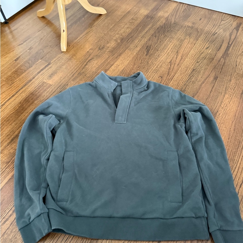 Vuori Men's Quarter Zip Up Sweater